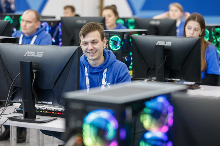    Количество занятых в IT продолжает расти, достигнув почти 42 тыс. человек, а число компаний выросло до 3,5 тысячи.   
Фото: «БИЗНЕС Online»