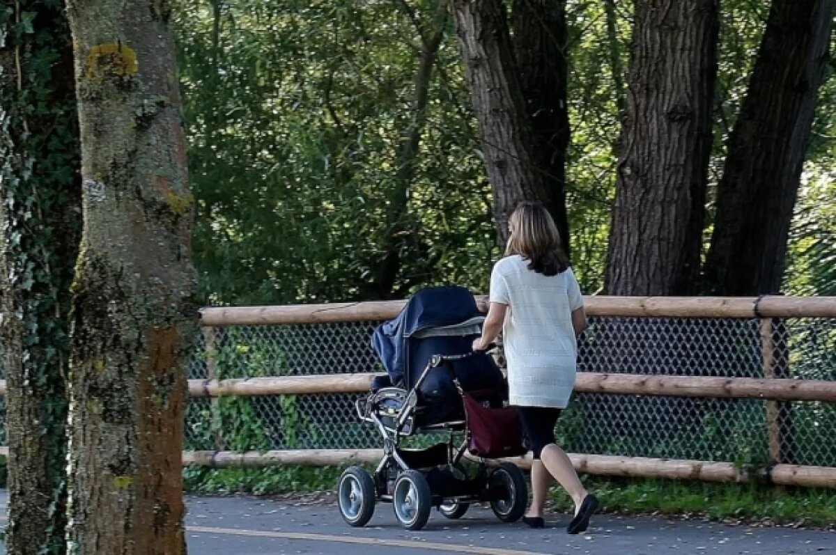    В РФ одобрили найм без испытательного срока для женщин с детьми до 3 лет