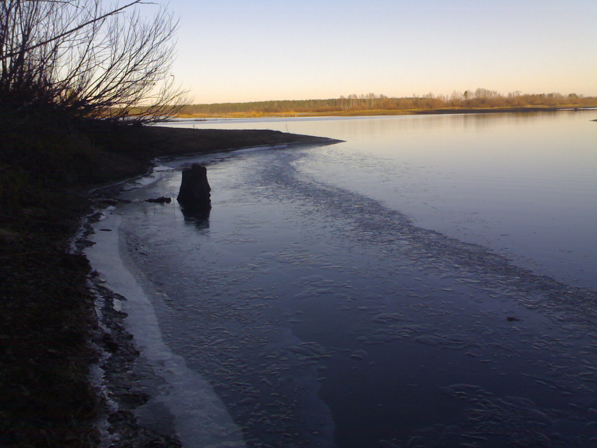 Первый ледок...