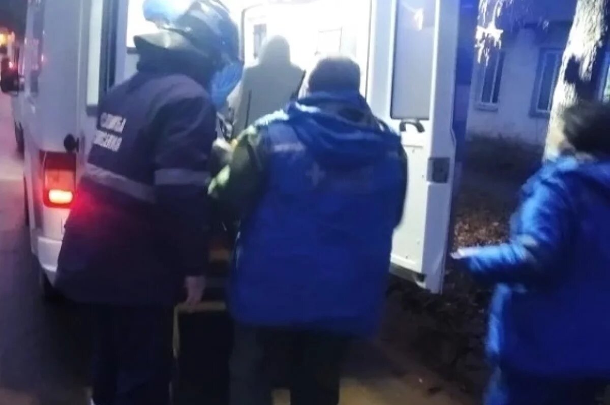    В Заволжском районе женщина выпала из окна второго этажа и осталась жива