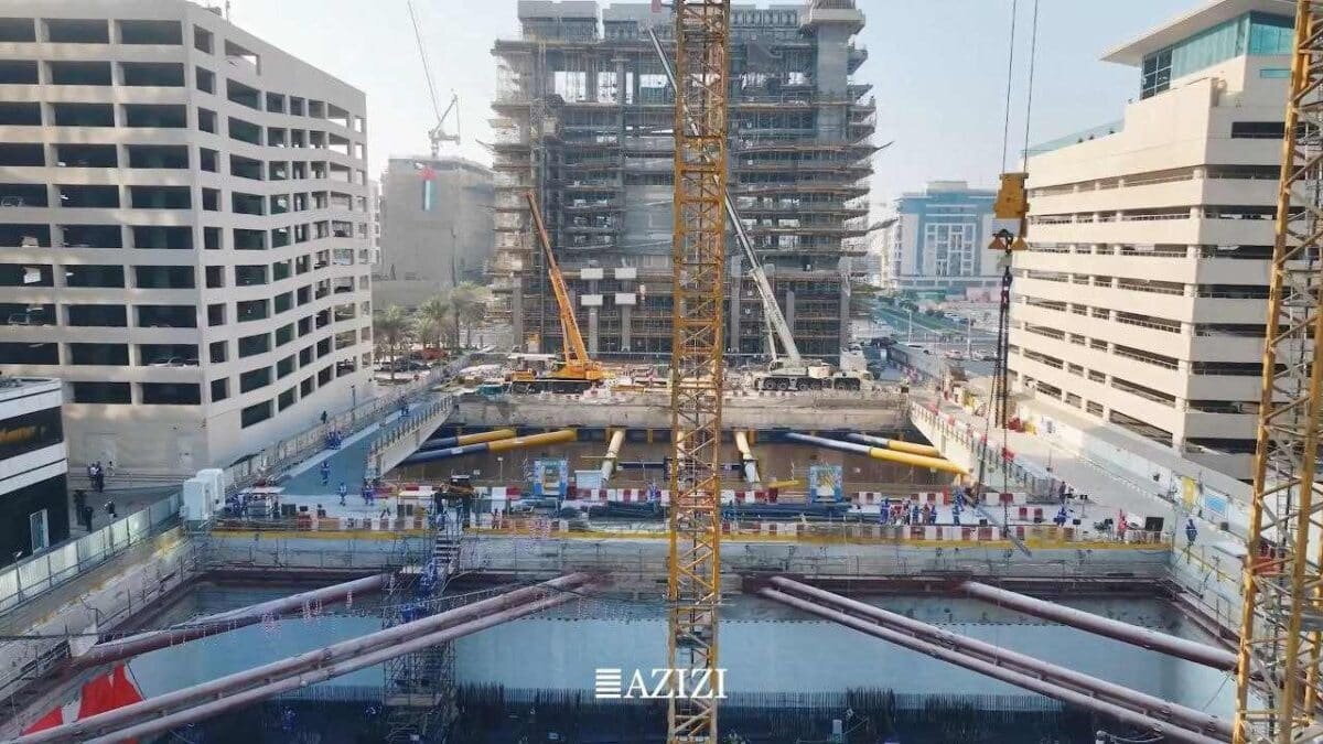    Строительная площадка «Бурдж-Азизи» / © Azizi Developments