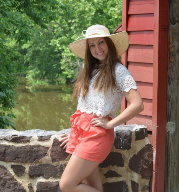 Автор рассказа и канала, Татьяна.