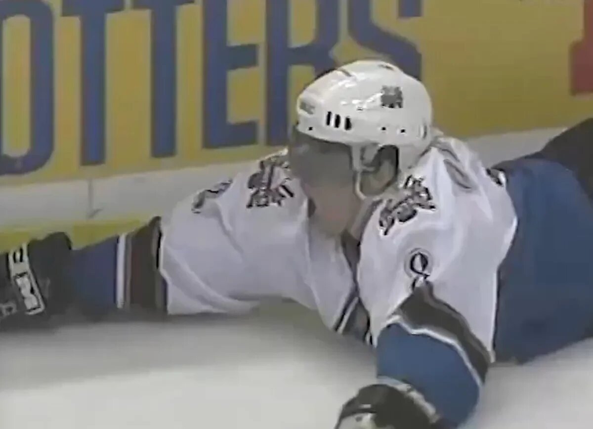     В Вашингтоне вспомнили первый хет-трик Овечкина в НХЛ: драматичная развязка и культовое празднование