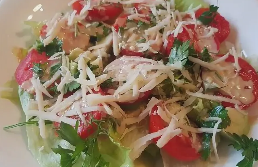 Самый лёгкий салат на Новый год: вкусно, красиво и всего 5 минут на приготовление