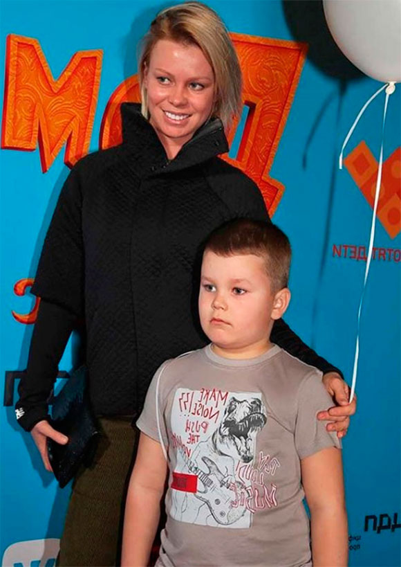 Евгения Осипова с сыном