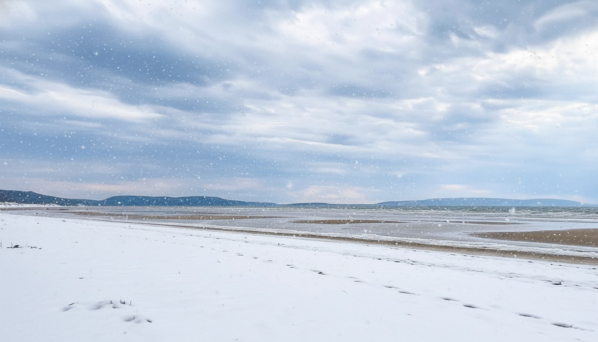 Волга. Пляж Тольятти около ЖК Прилесье