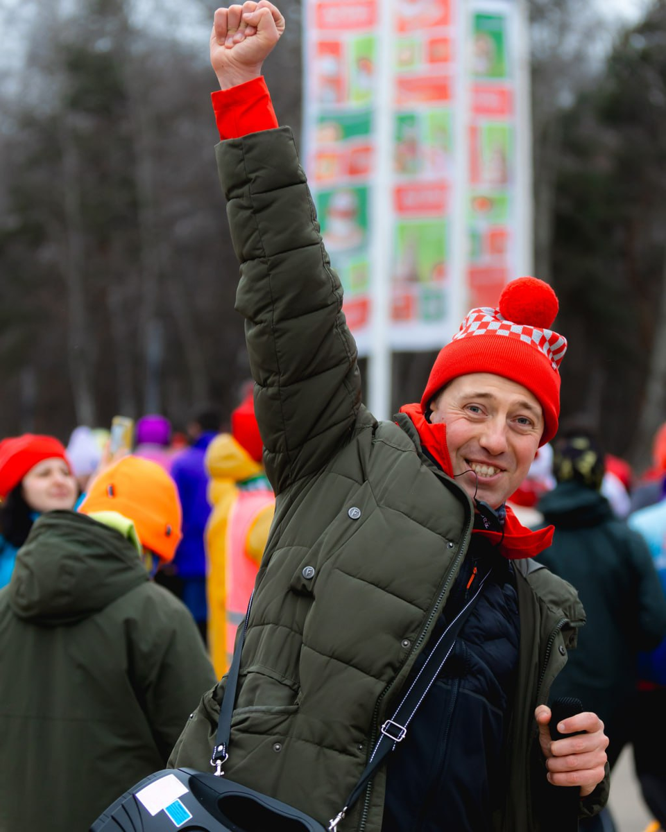 Максим на старте Зимнего Забега Маяков