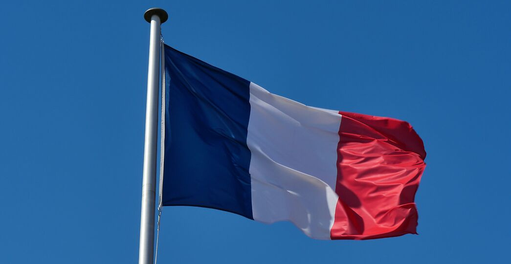 FT: Франция отказалась включать частные активы РФ в кредит Украине