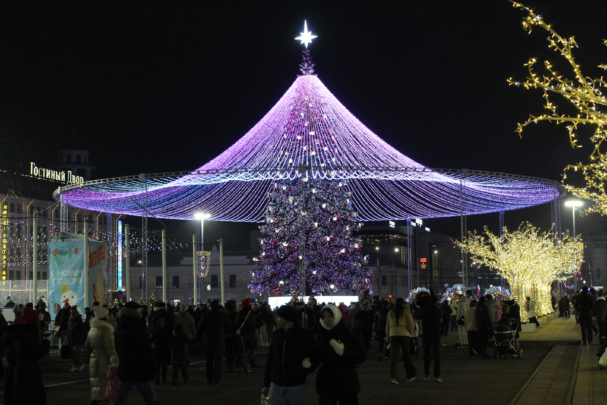 Фото автора. Новогодняя площадь Ленина.