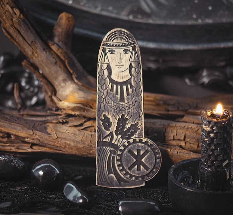 кумир богини Живы