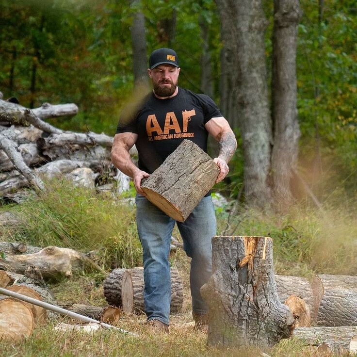С бородой нормально смотрится этот самый простой мужчина явно из российской деревни