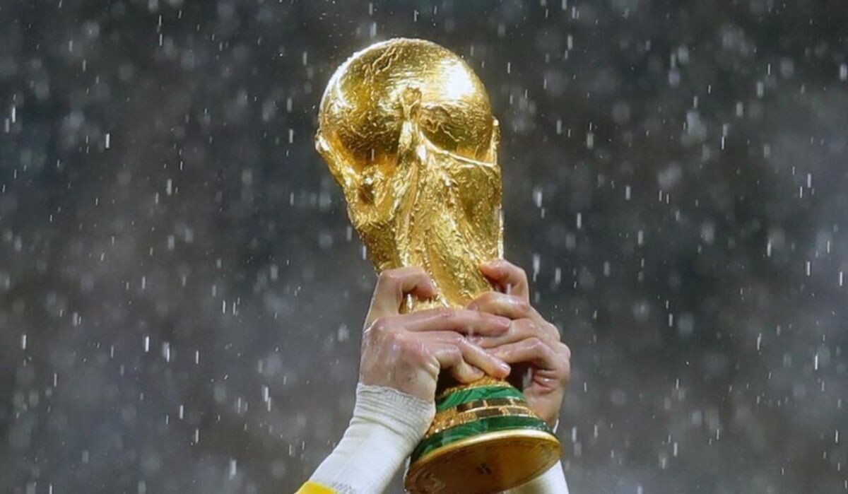     Кубок ЧМ. Источник: m24.ru Автор фото: ТАСС/Денис Тырин