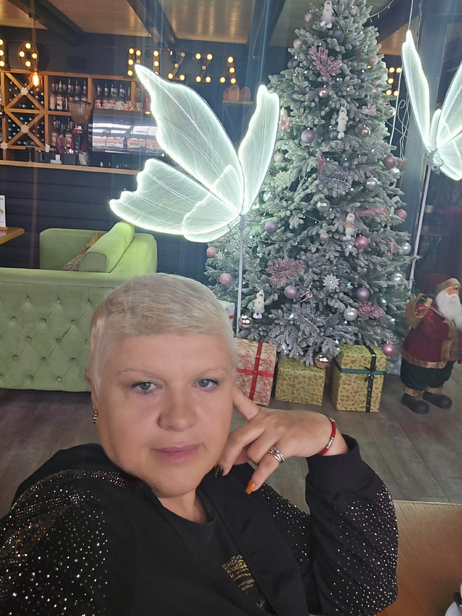 Нет, это не там,где лучшая самса. В том месте,к сожалению, в этот приезд насладиться самсой не получилось. Пришлось зайти в пиццерию. И тоже- неплохо получилось!