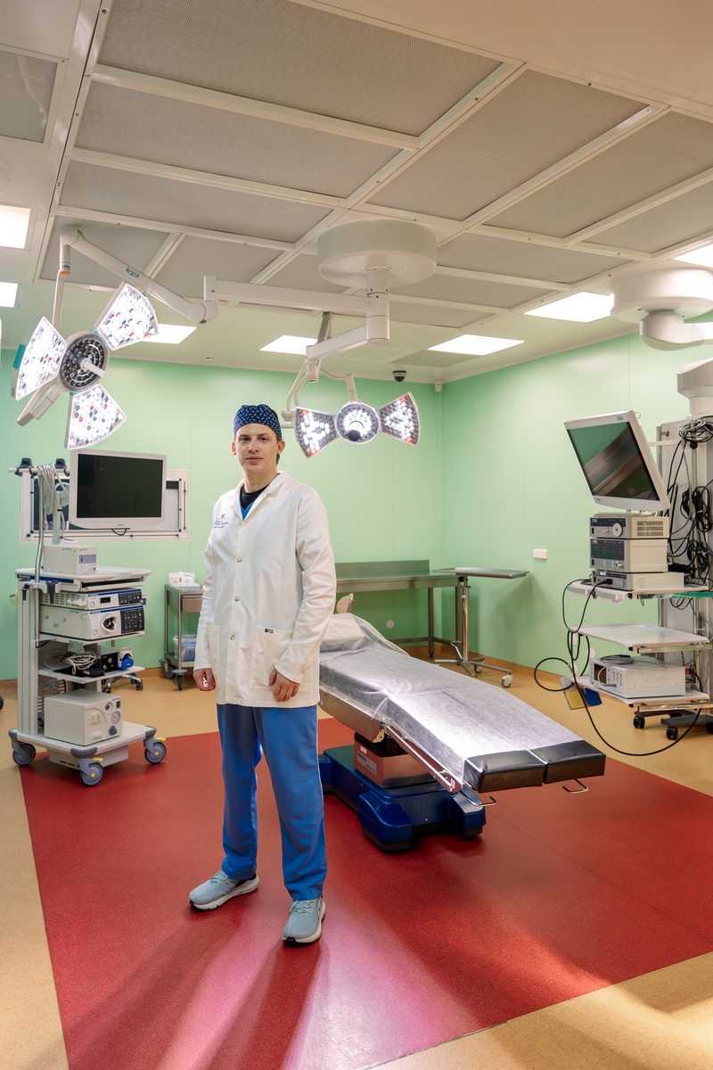 Врач - эндсокопист Клиник СМТ Понеделков Владимир Валерьевич