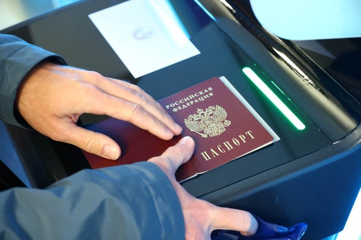 Код в мешке: зачем россиянам раздают цифровые номера, которые заменят имя