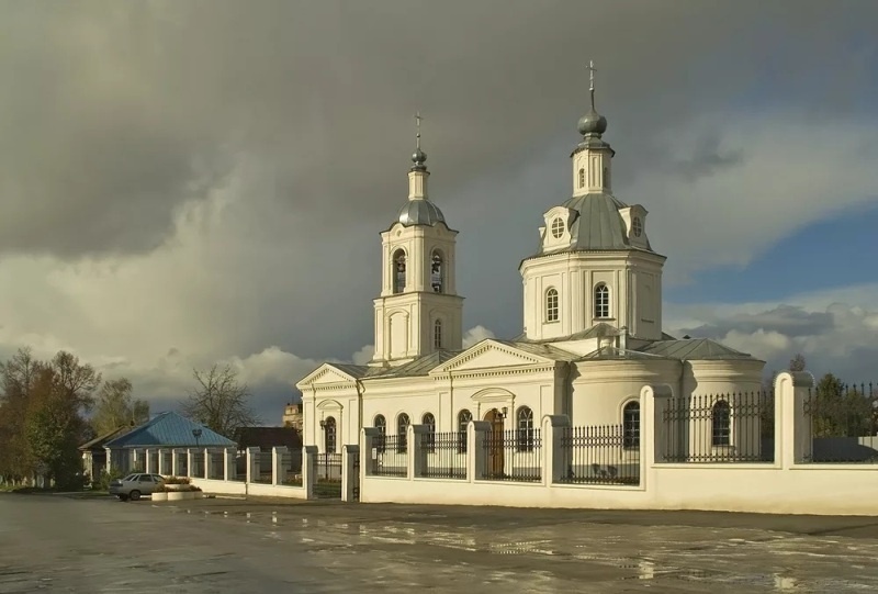 Никольский храм