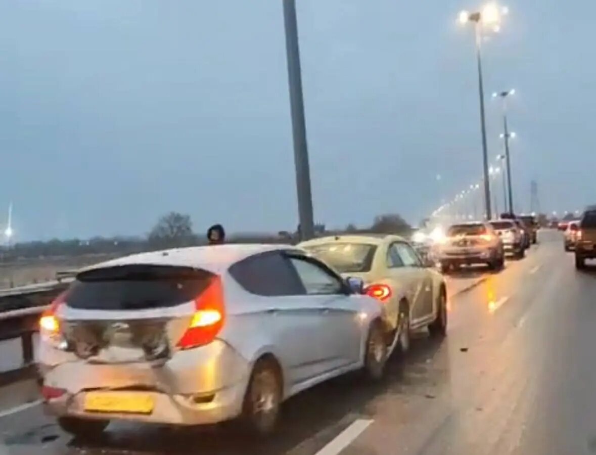    Фото: скриншот видео в телеграм-канале Мегаполис | ДТП и ЧП | Санкт-Петербург | Питер