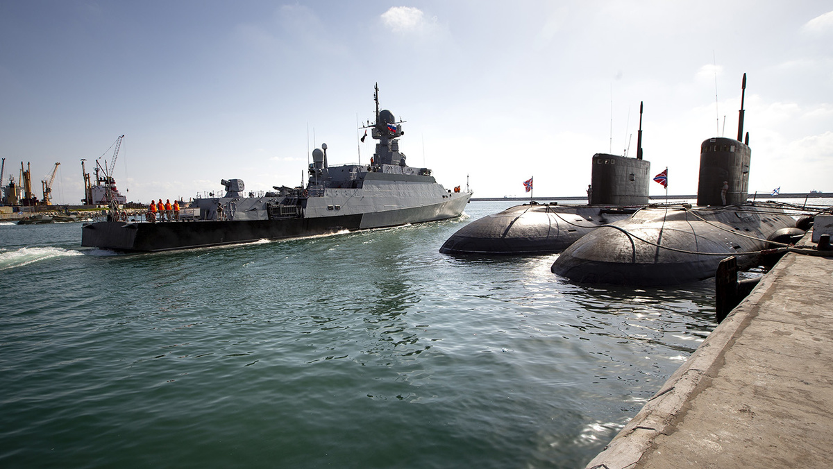   Alexander Zemlianichenko / AP