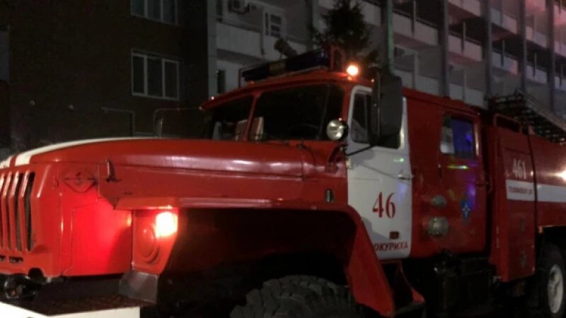     Пожарные в Белокурихе. пресс-служба ГУ МЧС по Алтайскому краю.