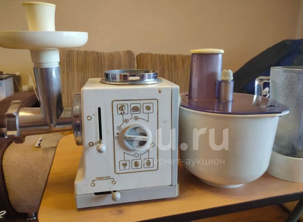 Легендарный кухонный комбайн "Мрия"-красавиц, умница, но без сердца.