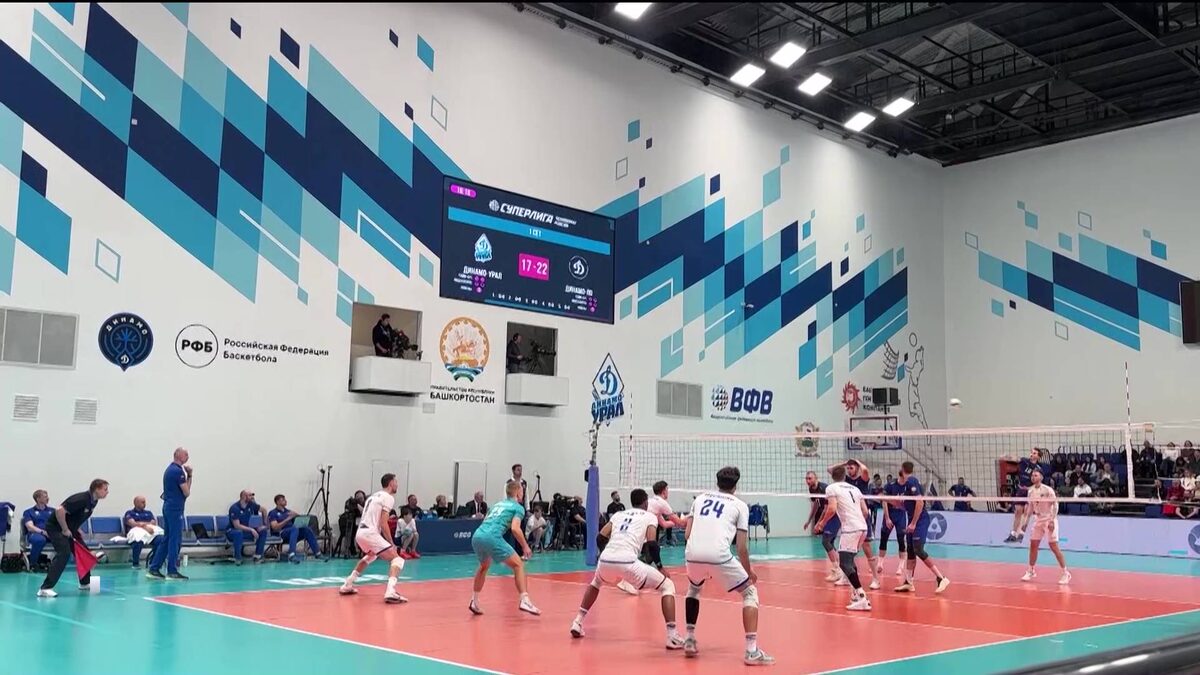    Волейбольный клуб «Динамо-Урал» из Уфы уступил команде из Ленинградской области со счетом 1:3