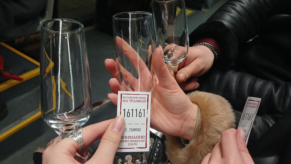    Билеты на спектакль // Фото Стефании Симоновой