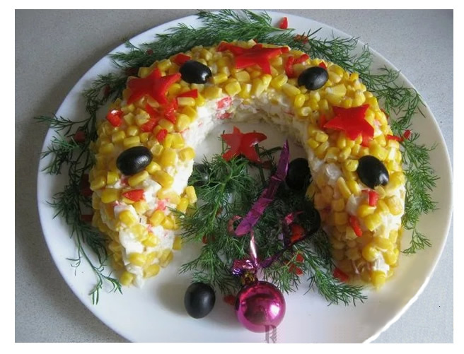 Салат "Оливье" на Новый 2026 год.