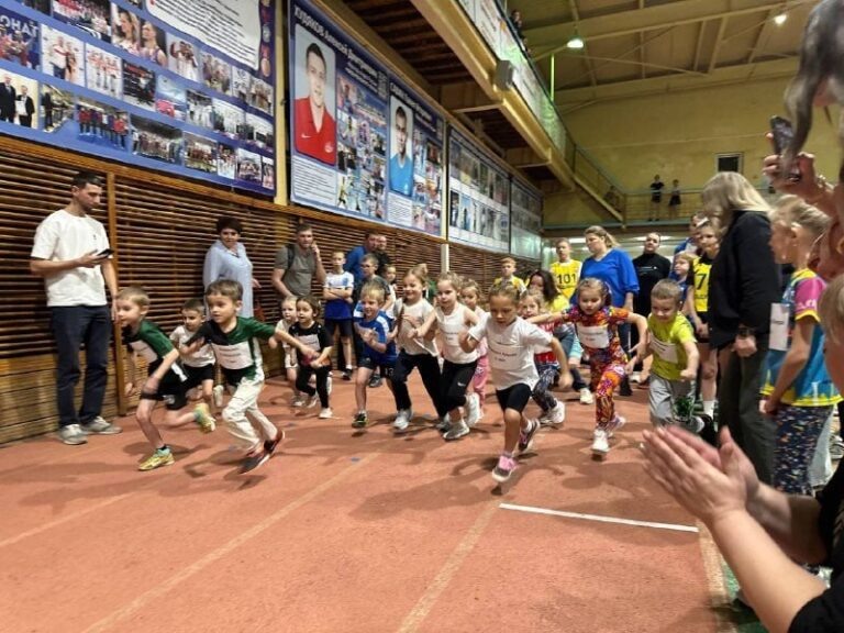    В Бугуруслане прошёл легкоатлетический турнир на призы спортшколы «Олимп» Антон Пичурин