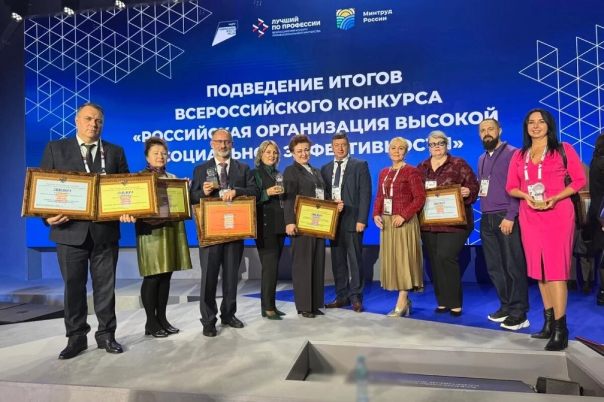    Медработников из Рассказова наградили за поддержку многодетных семей