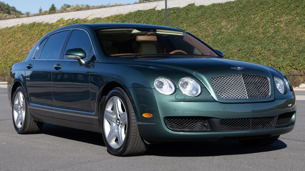 Bentley Continental Flying Spur 2006 года