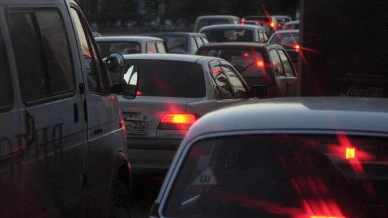     За рулем. Михаил Хаустов