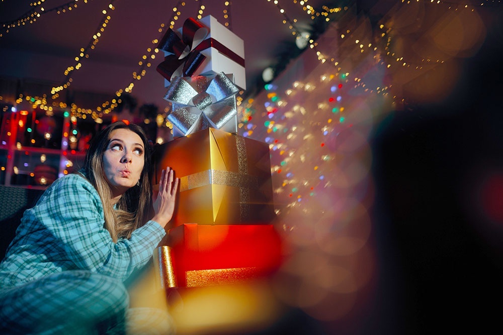    Россияне хотят получать кастомные подарки на Новый год. / Фото: iStock