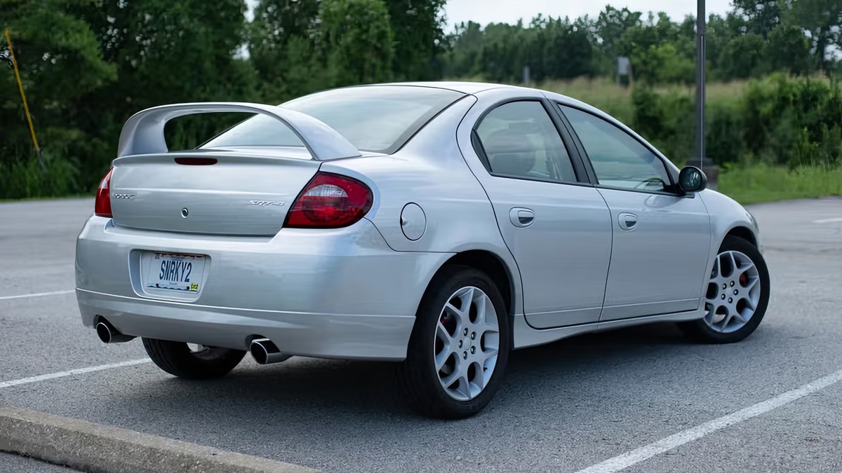 ©Bring a Trailer ©Dodge