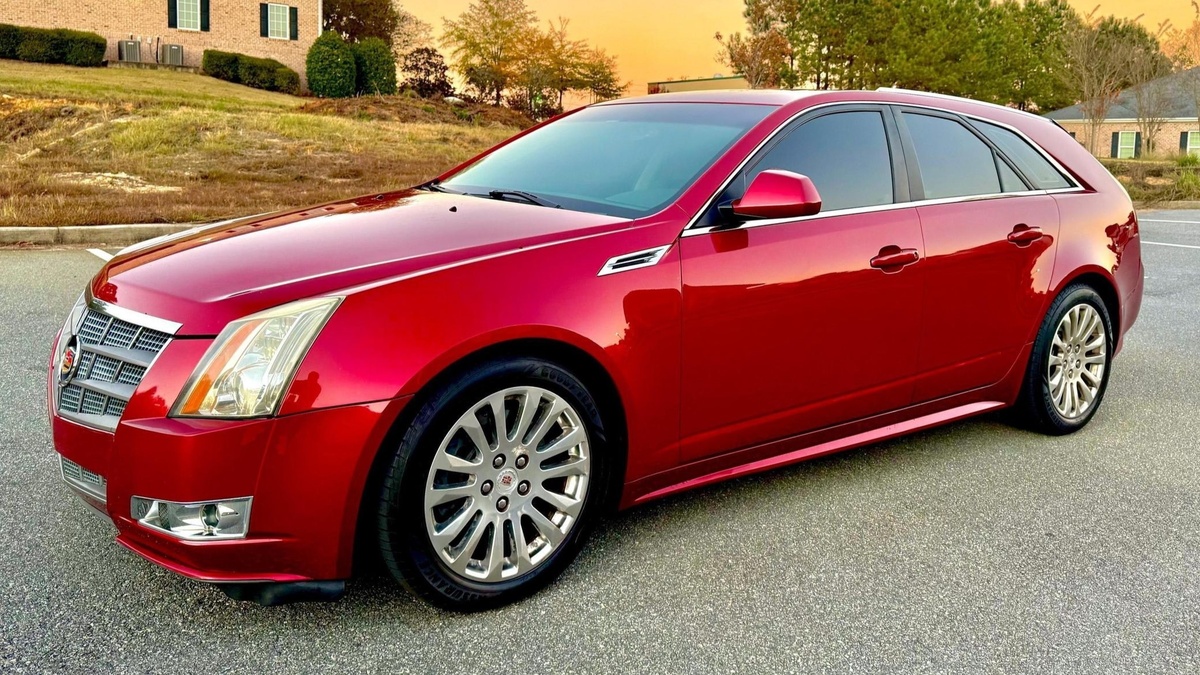 Cadillac CTS Sport Wagon 2010 года