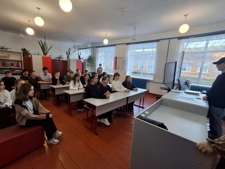    В Курно-Липовской школе Редакция Газеты