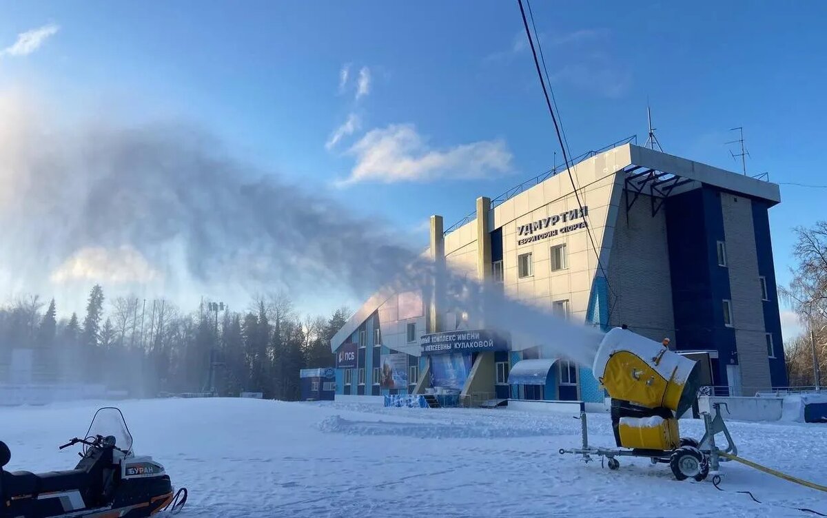    Снежные пушки запустили перед этапом Кубка России по лыжным гонкам в Ижевске
