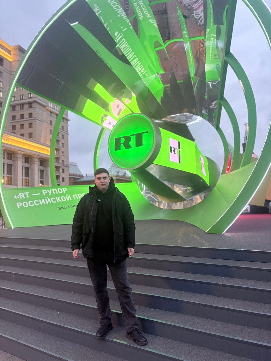 На фоне главного рупора Кремля телеканалу RТ 20 лет