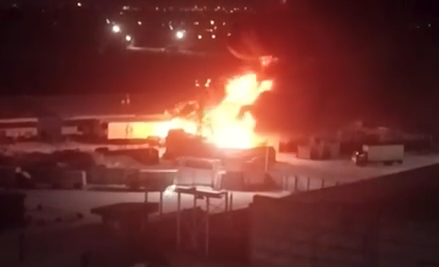     Показываем кадры крупного пожара на правобережье Красноярска