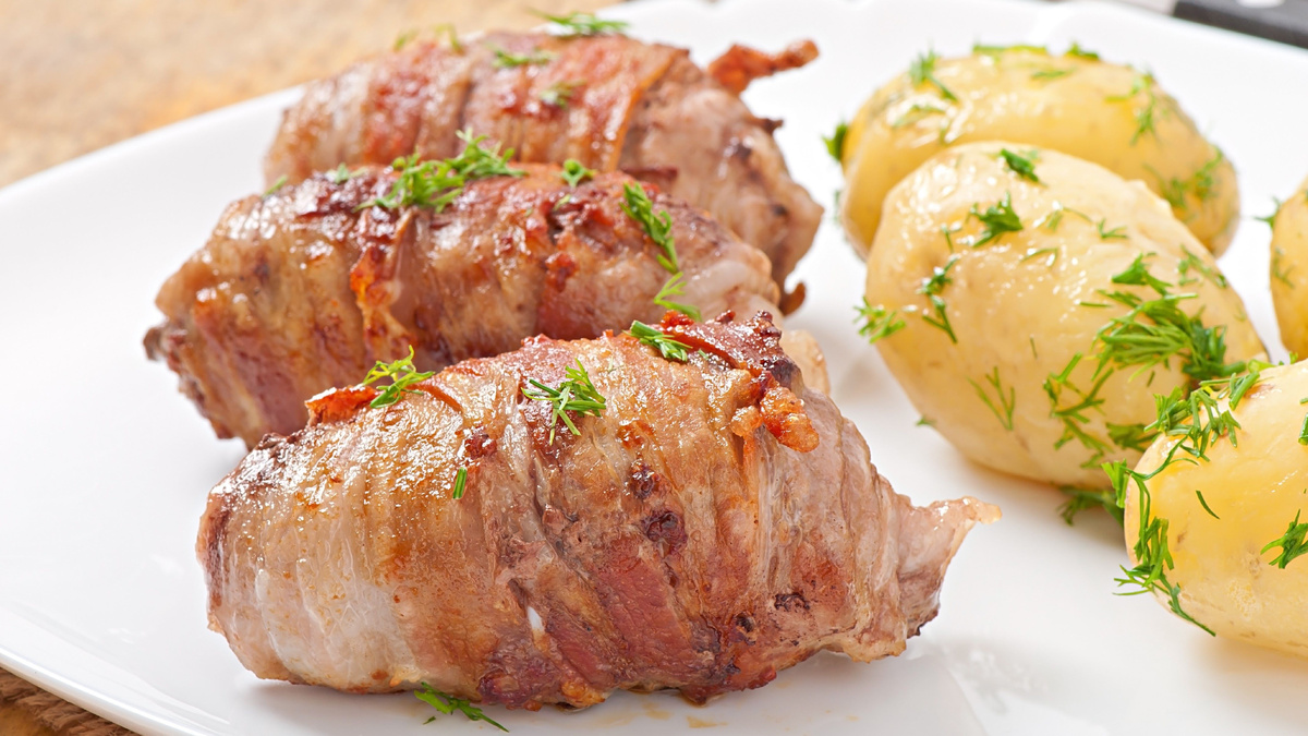    "Корейка в беконе. Фото: Freepik"