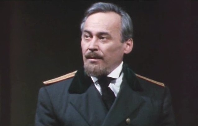    Кадр из фильма-спектакля "Живой труп" (1989 год). Режиссёры: Борис Щедрин, Надежда Марусалова. Производство: Главная редакция литературно-драматических программ ЦТ.