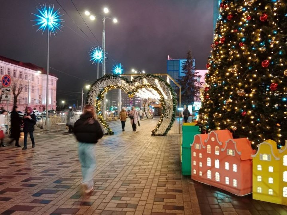    Выдавать бесплатные подарки и пригласительные будут до 30 декабря Светлана ВОЛКОВА