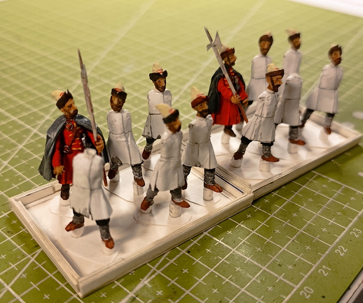 Нижние чины полковничьей шквадроны первой тысячи Первого выборного полка. 28 мм. Фото автора.