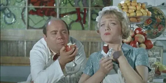    Одним из первых фильмов, в котором снялась актриса, стал "Полосатый рейс".Скриншот Youtube