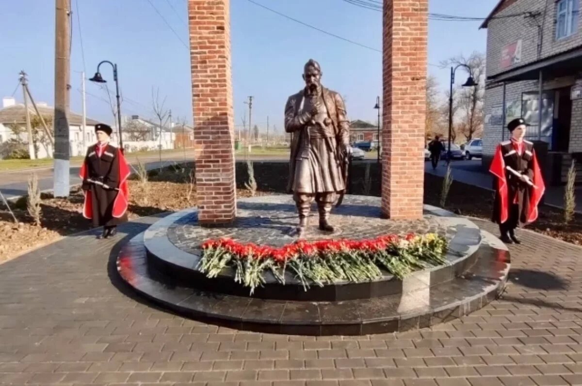    В Брюховецком районе Кубани благоустроили сквер имени Захария Чепеги