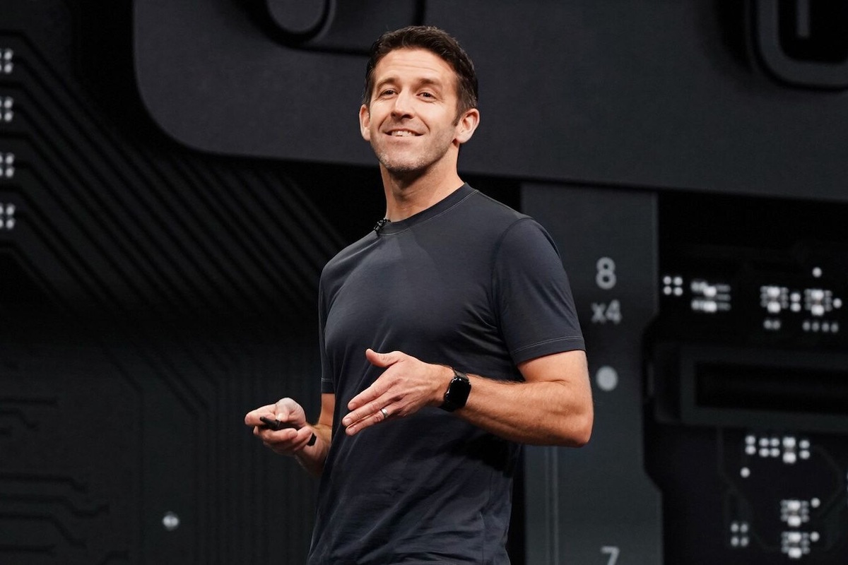     Кто станет преемником Тима Кука? Кандидат на место главы Apple уже известен