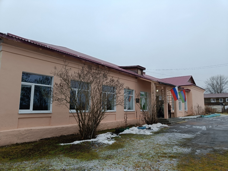    Игорь Зубарев: Сельские школы помогают сохранять любовь к культуре и традициям своего народаНаталья Соколова