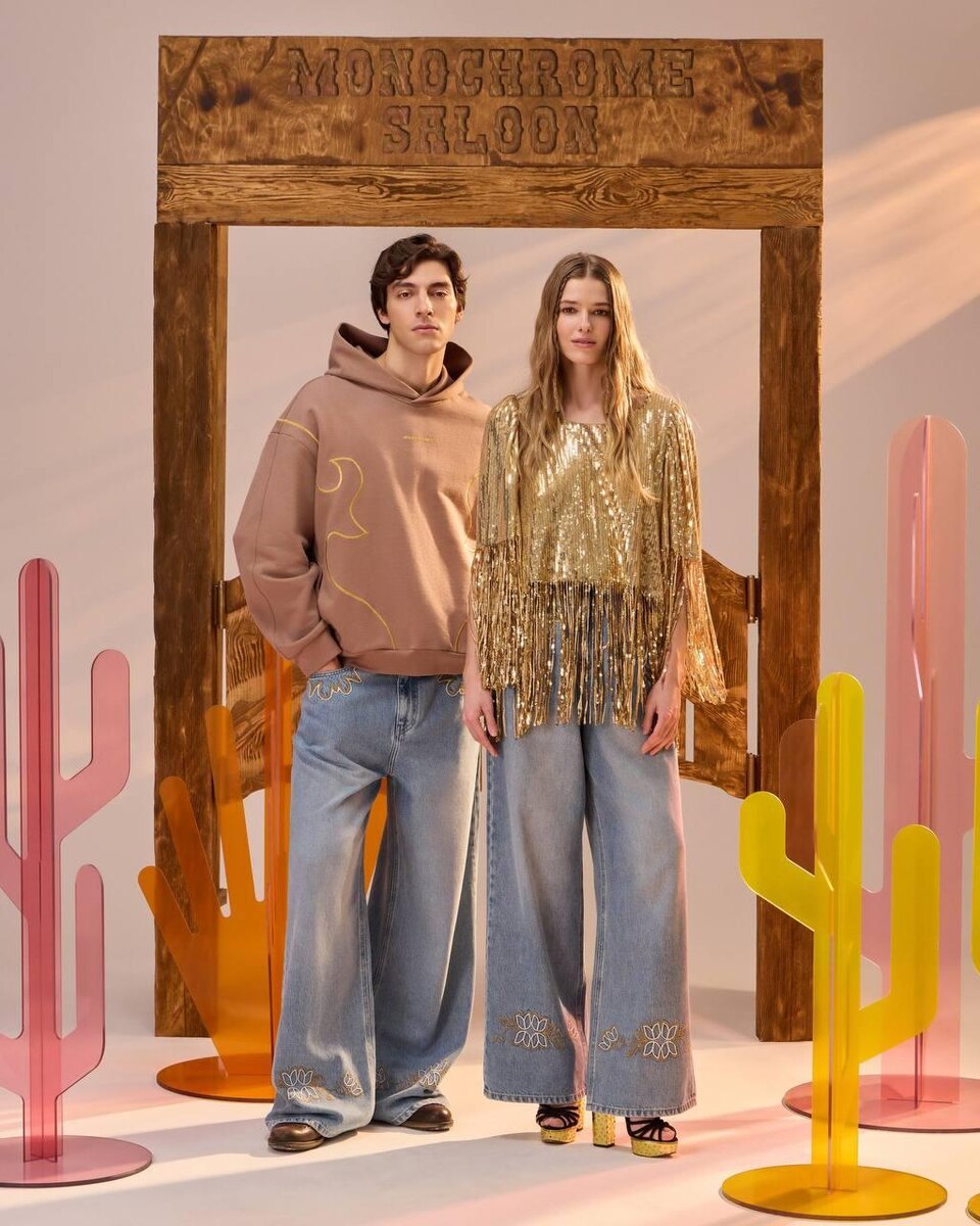    MONOCHROME, монохром, MONOCHROME новогодняя коллекция, монохром новогодняя коллекция, вещи с бахромой, ковбойский стиль