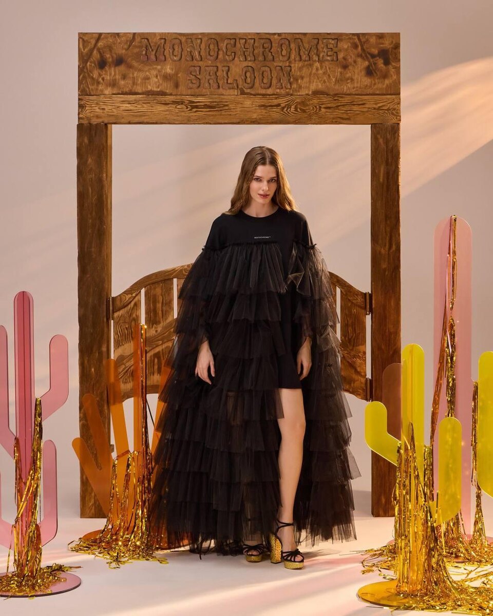    MONOCHROME, монохром, MONOCHROME новогодняя коллекция, монохром новогодняя коллекция, вещи с бахромой, ковбойский стиль