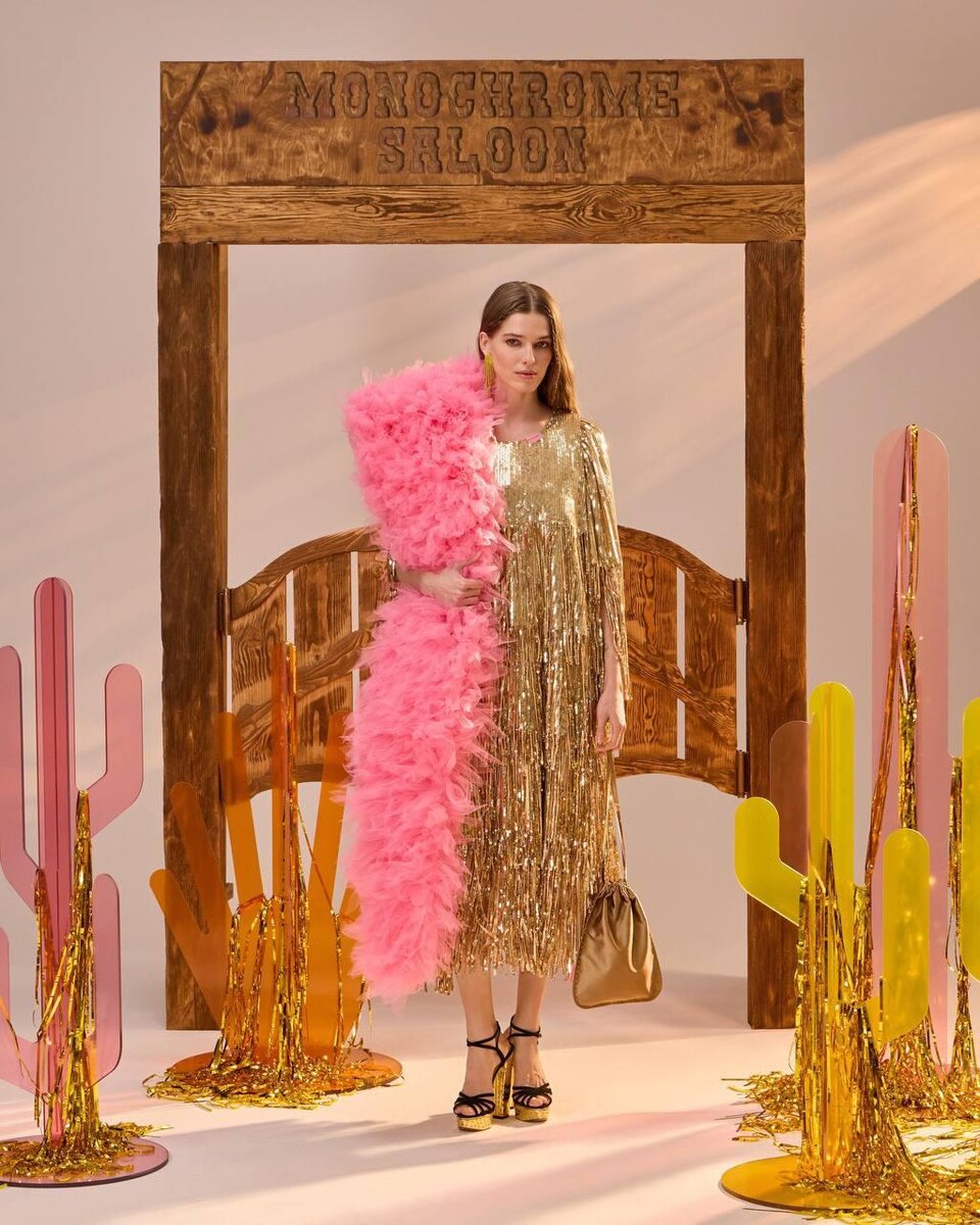    MONOCHROME, монохром, MONOCHROME новогодняя коллекция, монохром новогодняя коллекция, вещи с бахромой, ковбойский стиль