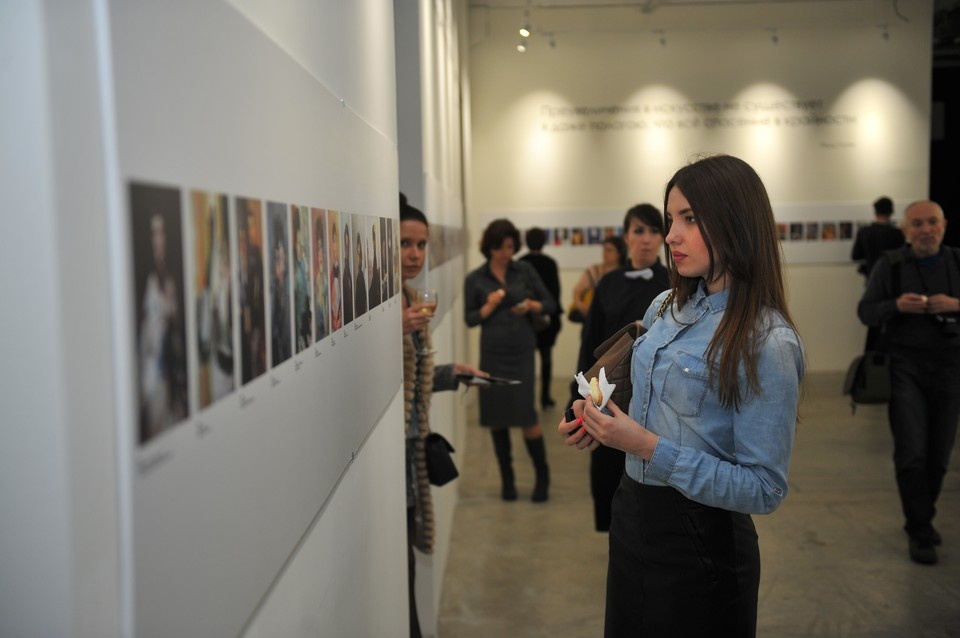    Выставка откроется 11 декабря. Виктор ГУСЕЙНОВ